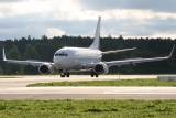 Boeing 737-548