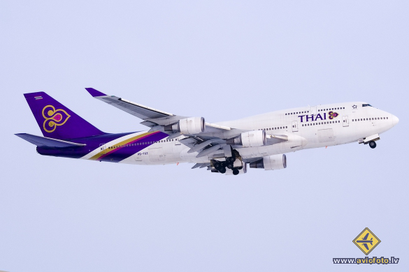 Boeing 747-4D7