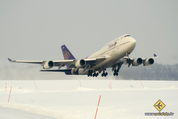Boeing 747-4D7