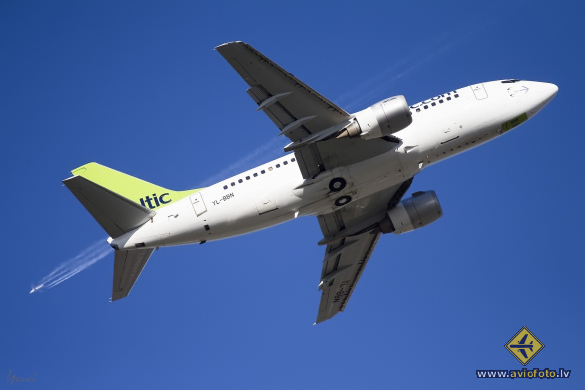 Boeing 737-522