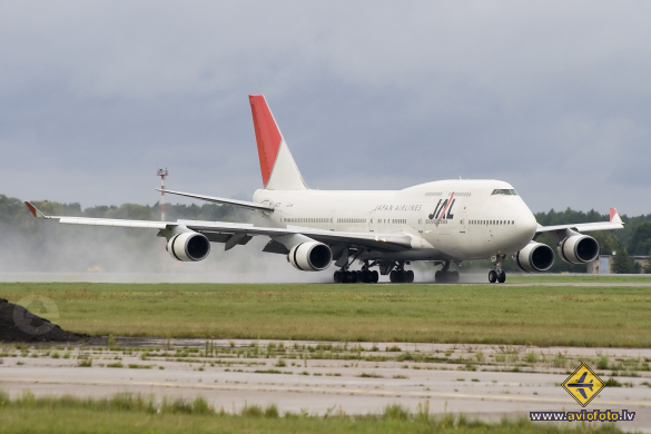 Boeing 747-446