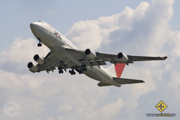 Boeing 747-446