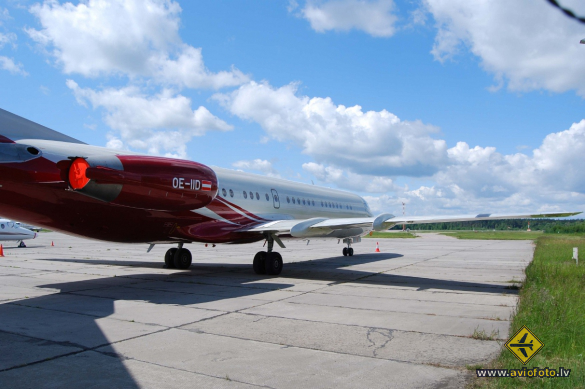 Fokker 100 (F-28-0100)