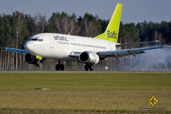 Boeing 737-53S