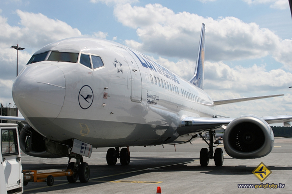 Boeing 737-330