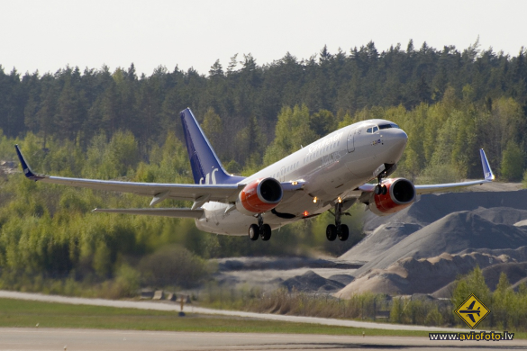 Boeing 737-783