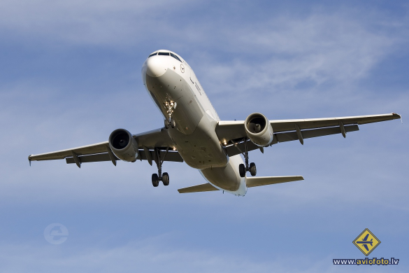 Airbus A320-211