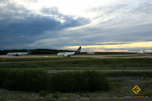 Boeing 737-6Q8