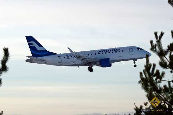 Embraer 170STD (ERJ-170-100STD)