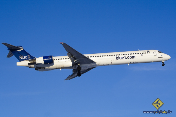McDonnell Douglas MD-90-30