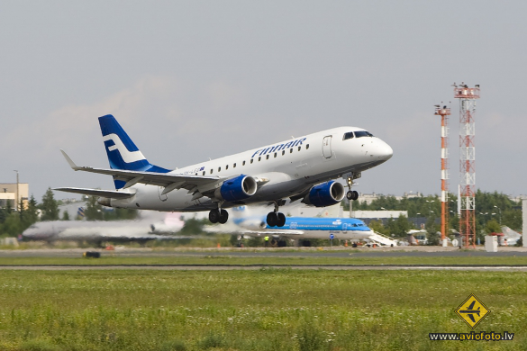 Embraer 170STD (ERJ-170-100STD)