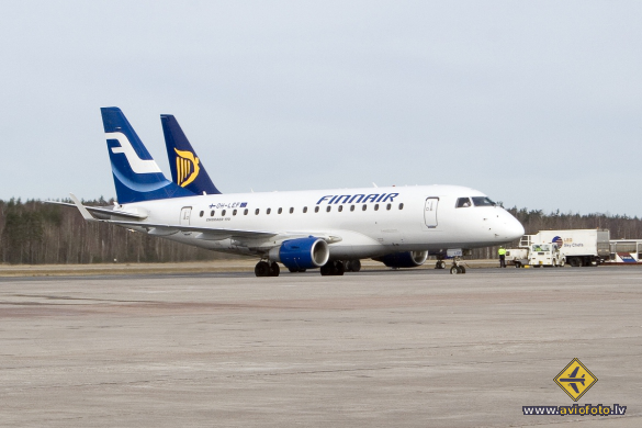 Embraer 170STD (ERJ-170-100STD)