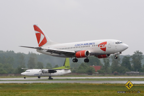 Boeing 737-55S