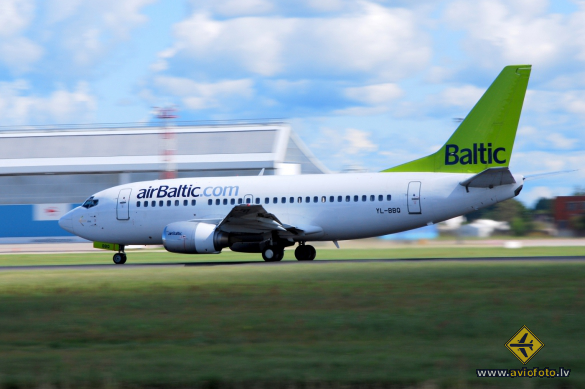 Boeing 737-522