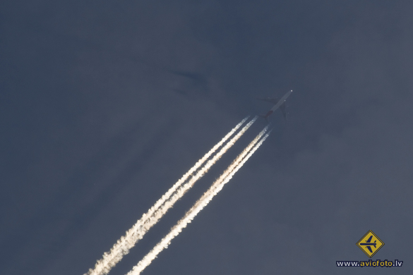 Boeing 747-438