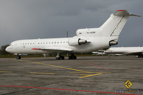 Yakovlev Yak-42D