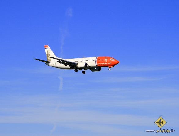 Boeing 737-3K2