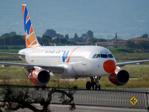 Airbus A319-113