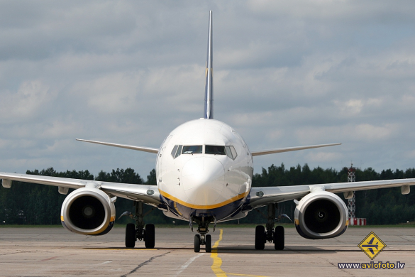 Boeing 737-8AS
