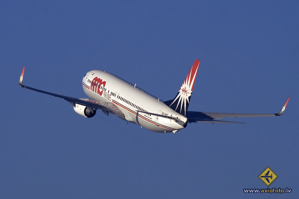 Boeing 737-86N