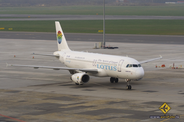 Airbus A320-233
