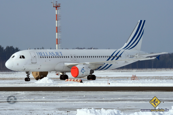 Airbus A320-211
