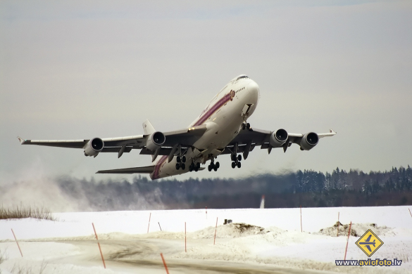Boeing 747-4D7