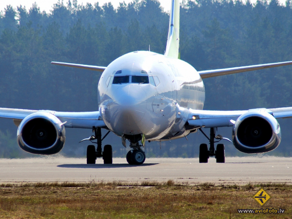 Boeing 737-36Q
