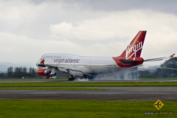 Boeing 747-443