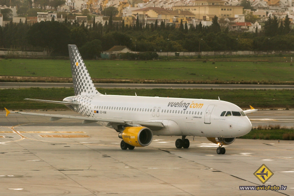 Airbus A320-216