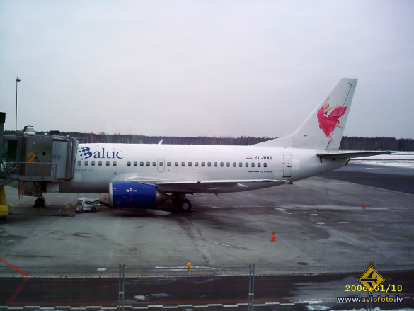 Boeing 737-505