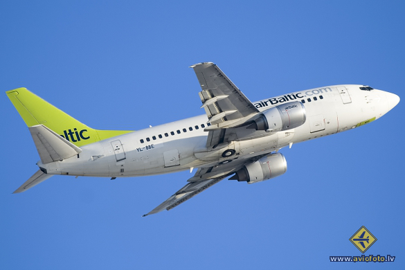 Boeing 737-53S
