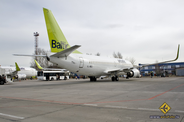 Boeing 737-36Q