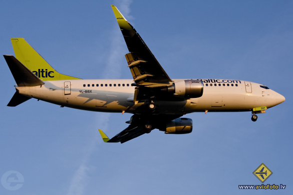 Boeing 737-36Q