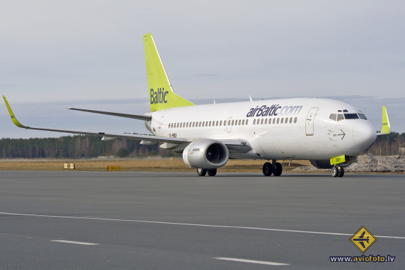 Boeing 737-36Q