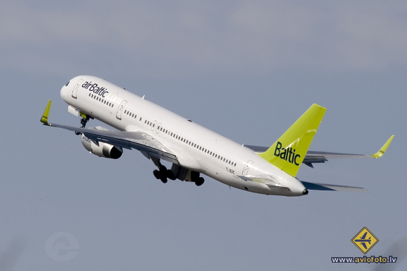 Boeing 757-256