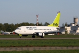 Boeing 737-548