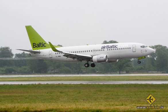 Boeing 737-33V