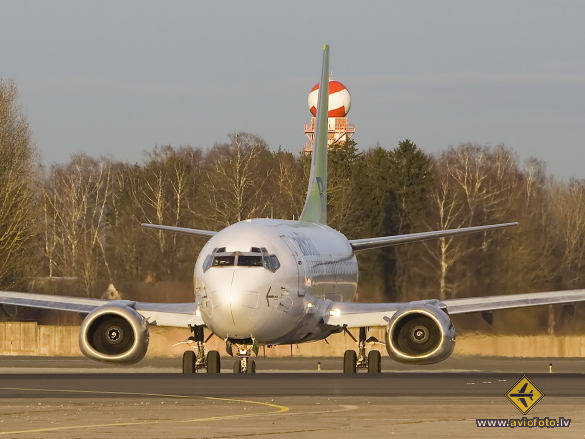 Boeing 737-522