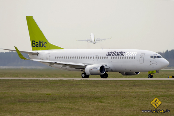 Boeing 737-36Q