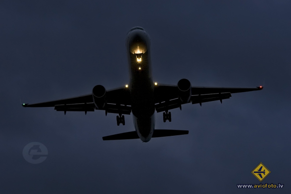 Boeing 757-256