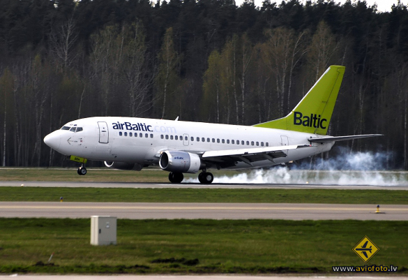 Boeing 737-522