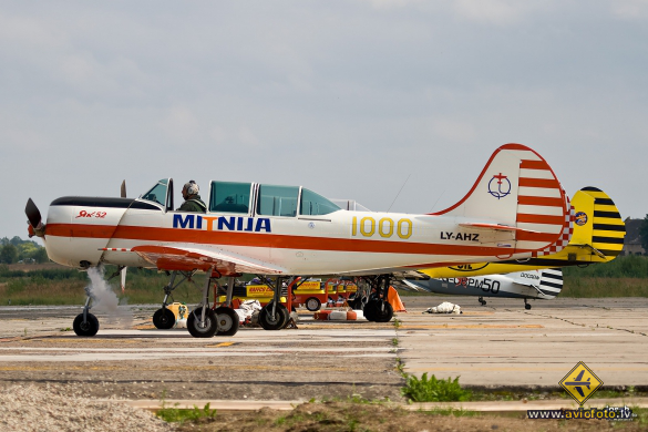 Yakovlev Yak-52