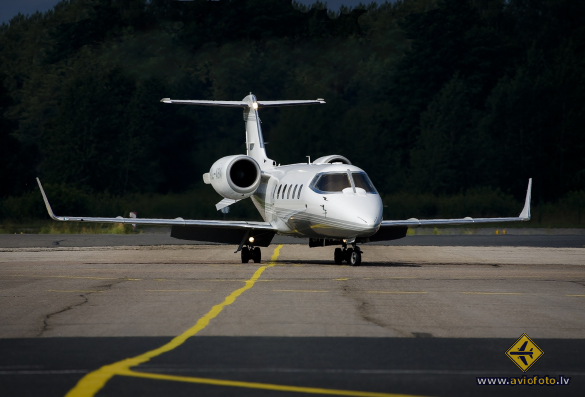 Learjet 60