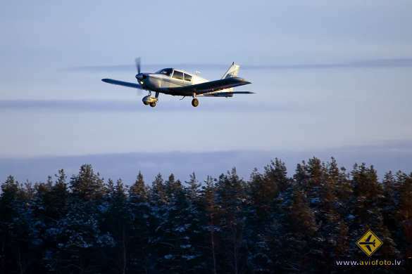 Piper PA-28-235