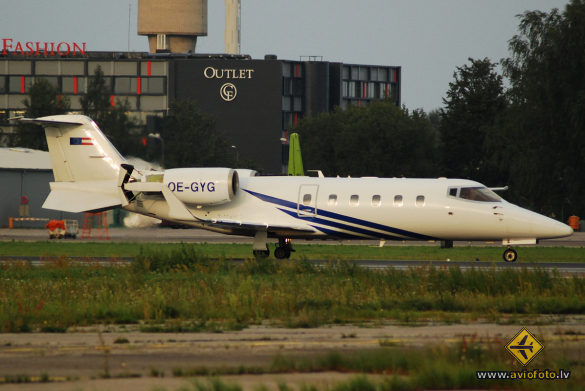 Learjet 60