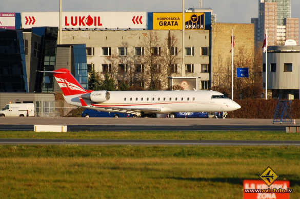 Bombardier Challenger 850 (CRJ-200SE/CL-600-2B19)