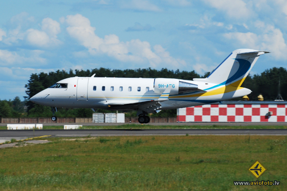 Bombardier Challenger 605 (CL-600-2B16)