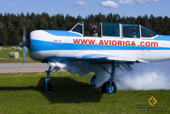 Yakovlev Yak-52