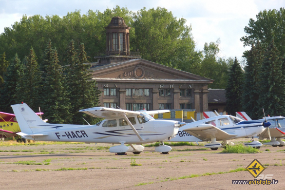 Cessna 172S Skyhawk SP